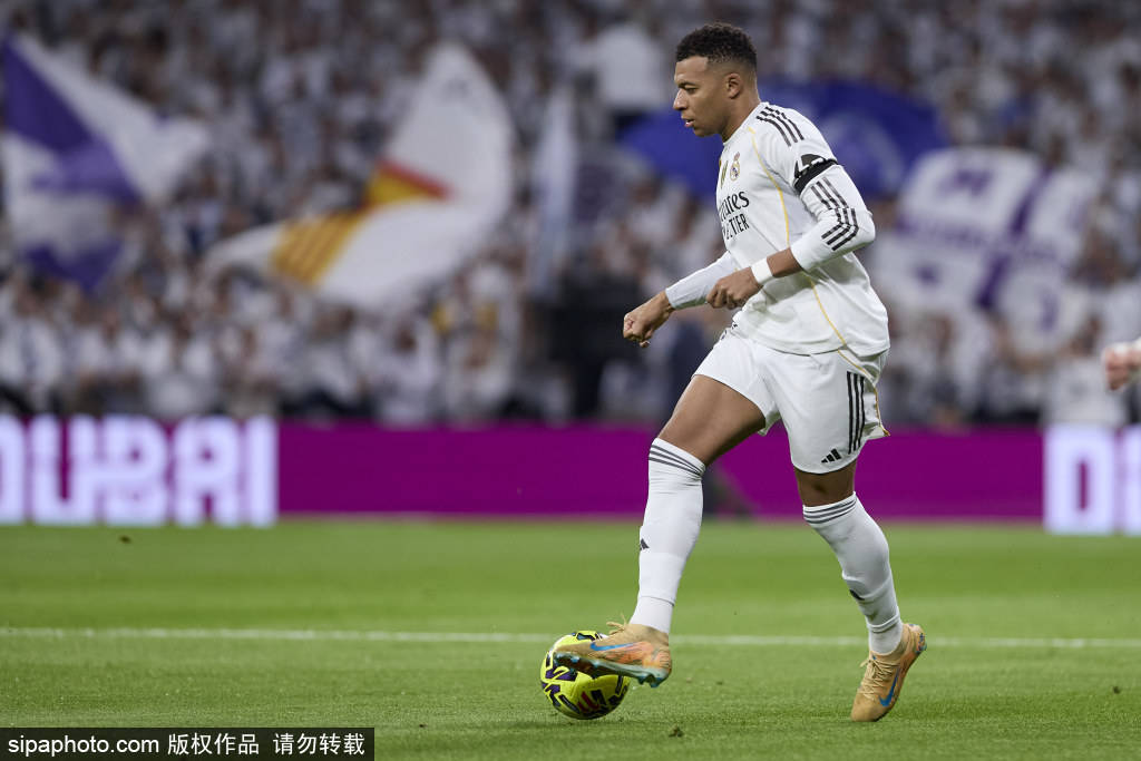 姆巴佩左腿不适缺席训练!皇马迎战曼城遭重创,阿隆索陷入用人困境